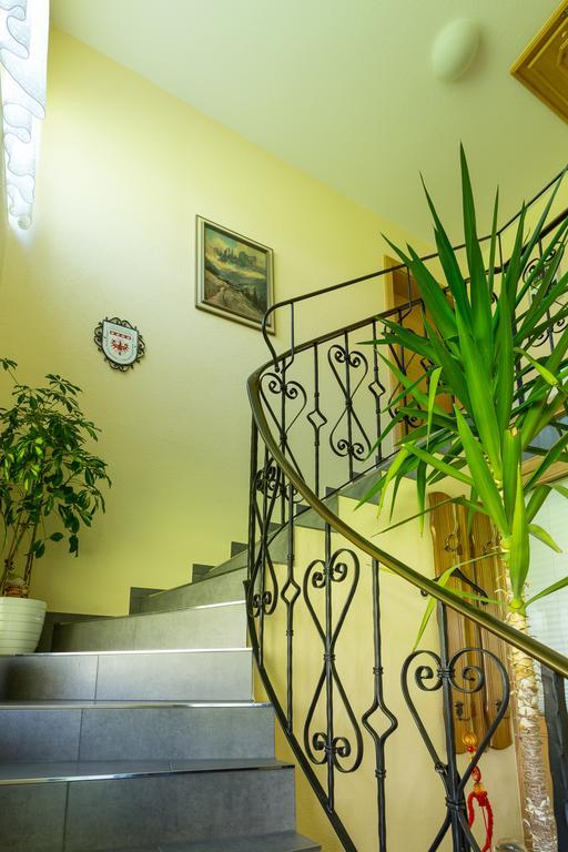 Biancas Ferienwohnung Im Haus Roswitha Tumpen Exterior foto